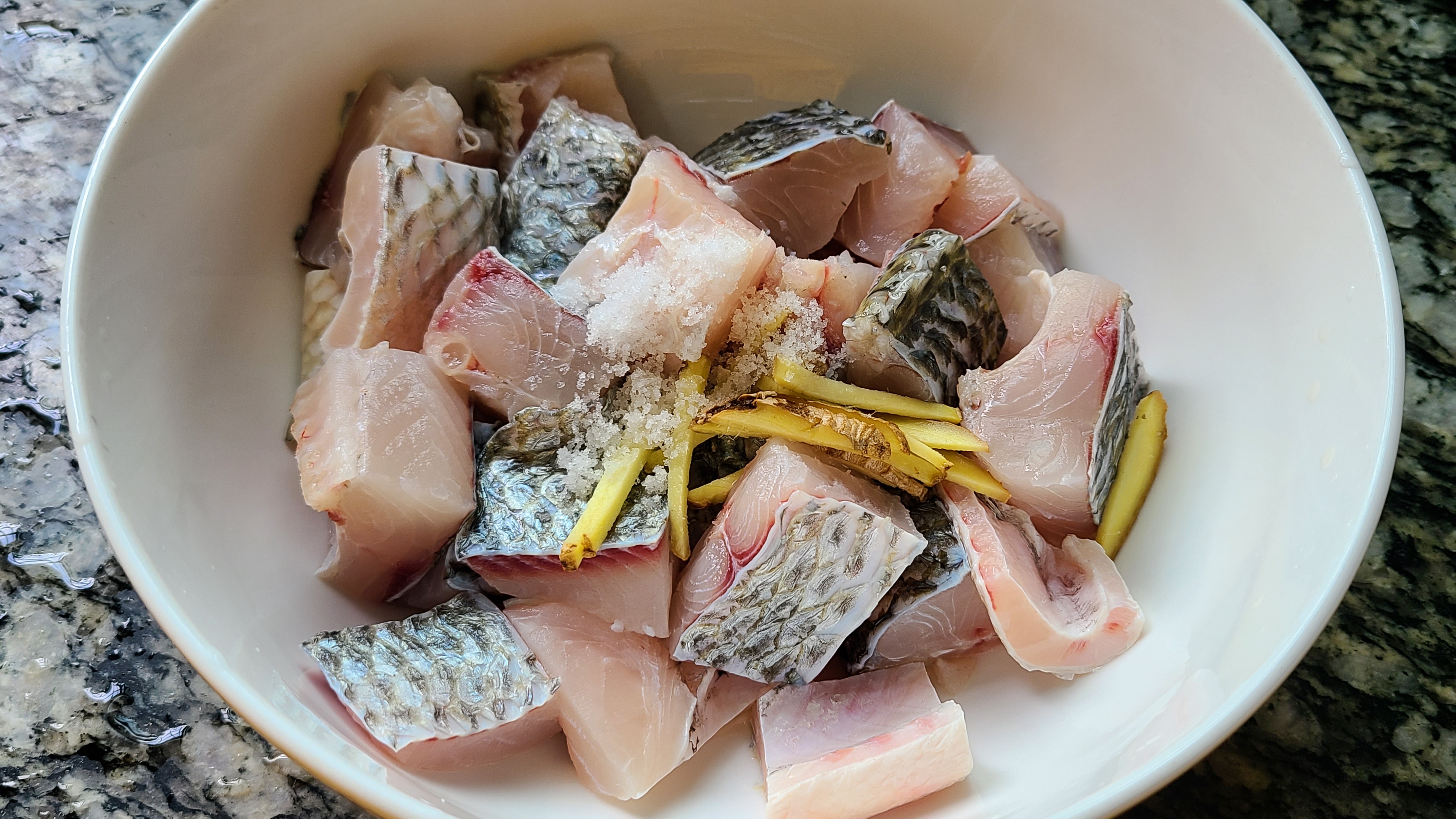 家常版的糖醋鱼块，酸甜开胃又好吃，这一道家常菜，全家都喜欢