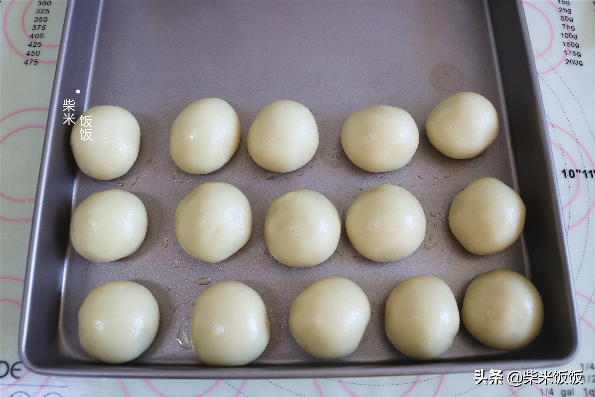 中秋节吃月饼，这个馅的太香了，香酥多层，咬一口还爆汁