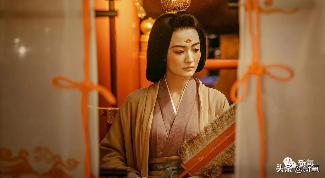 拥有“中国顶级造型师”称号的黄薇，为很多影