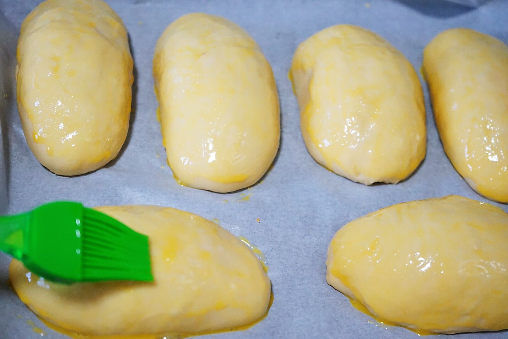 香葱肉松面包的做法 家常菜谱做法大全 日常美食大全 美食汇