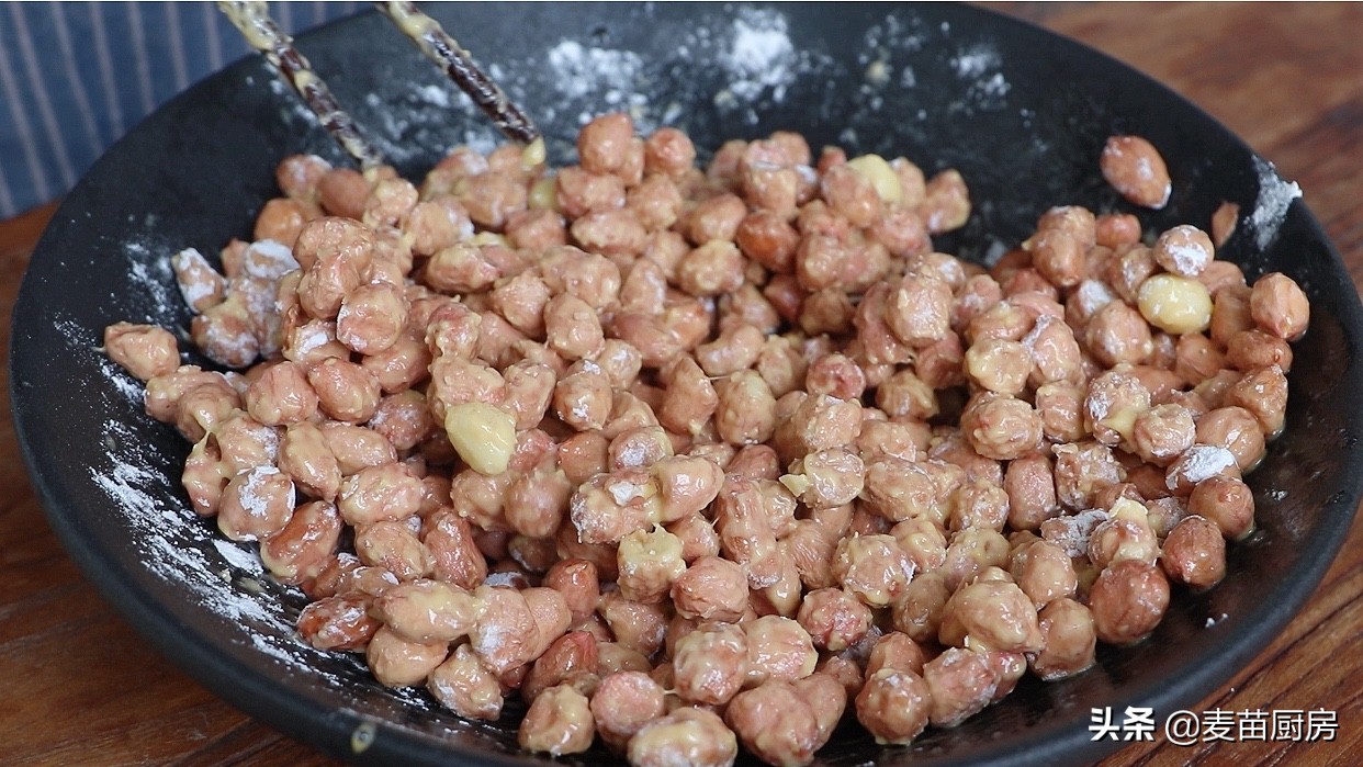 年夜飯花生好吃做法，加2雞蛋，老吃法教會你，吃一次就念念不忘