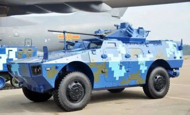 下一代空降战车前，让空降兵先坐到轮子上