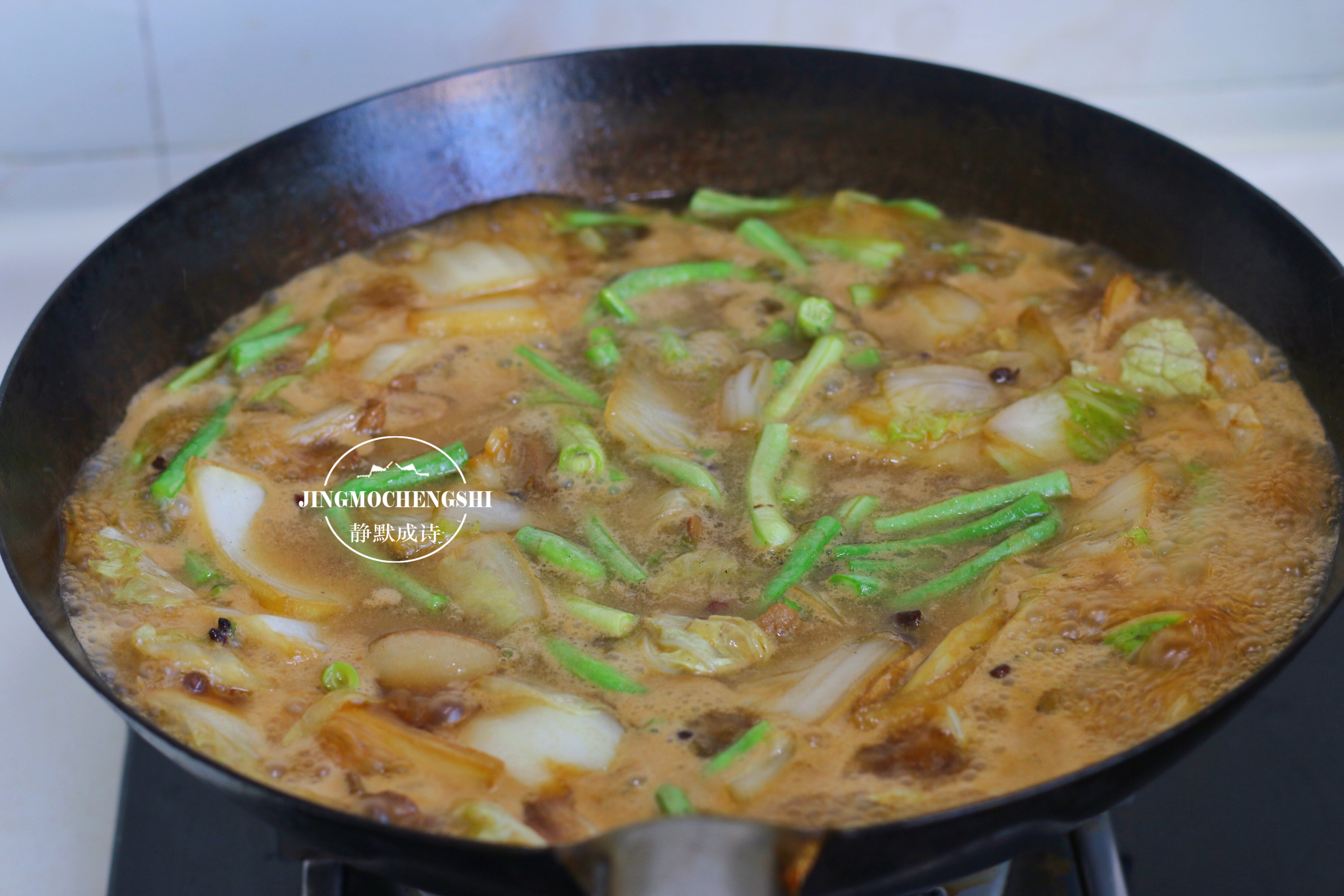 百菜不如白菜，熱熱乎乎地燉一鍋，連湯都拌飯吃個精光