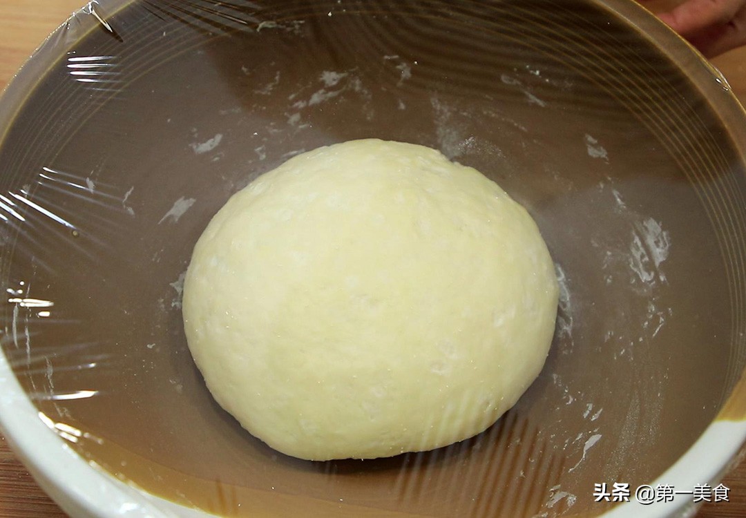 图片[3]-一碗面粉 一包牛奶 快速做出奶香盘阳饼 香甜松软 奶香四溢-起舞食谱网