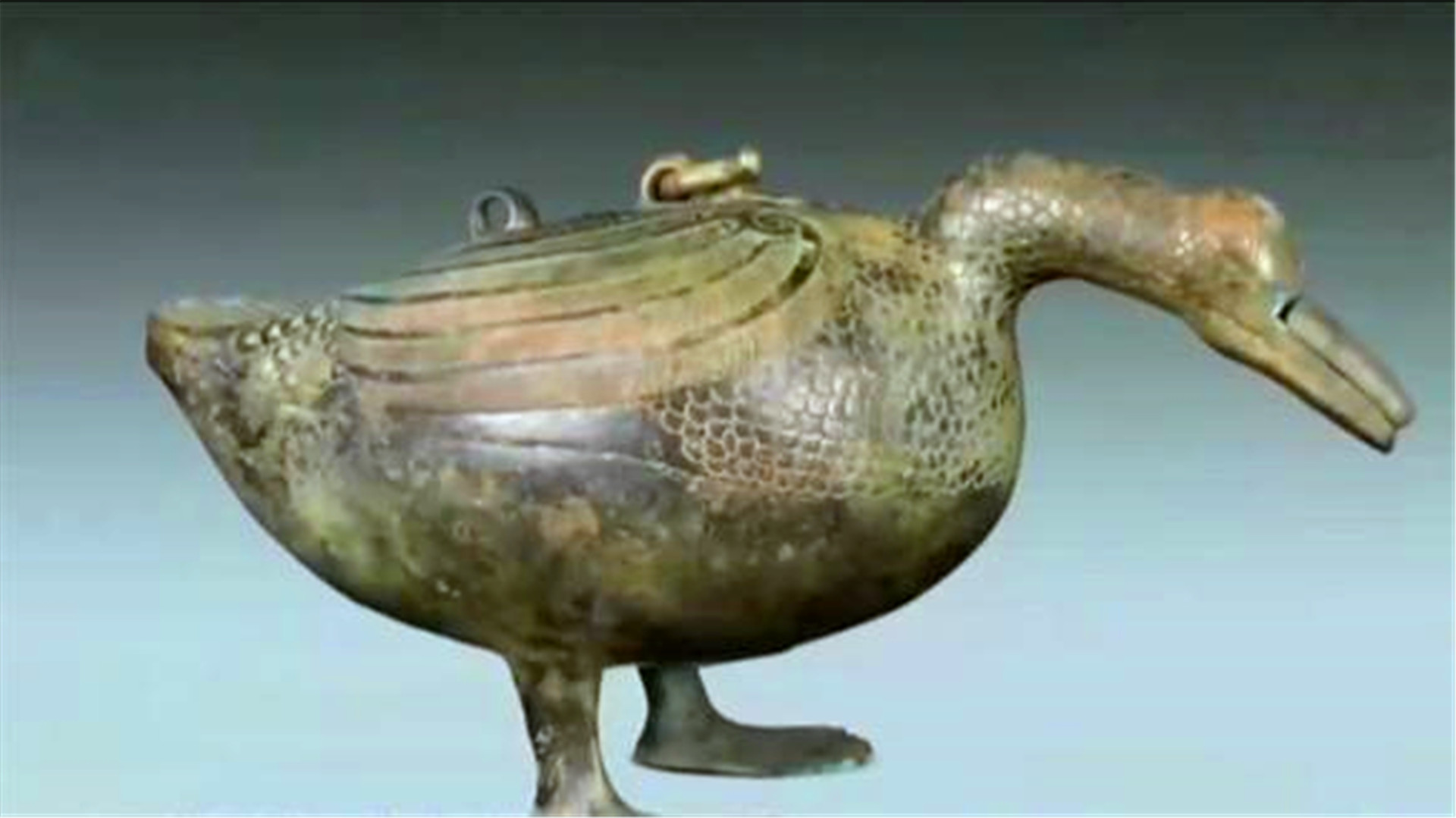 美女带“鸭子”鉴宝，自己估价100万，专家：你先站稳，我再报价