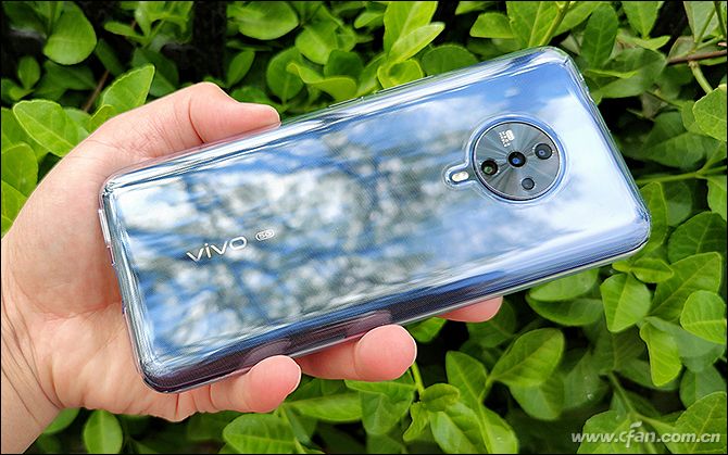 vivo S6评测：更实惠的潮美5G手机怎么样？