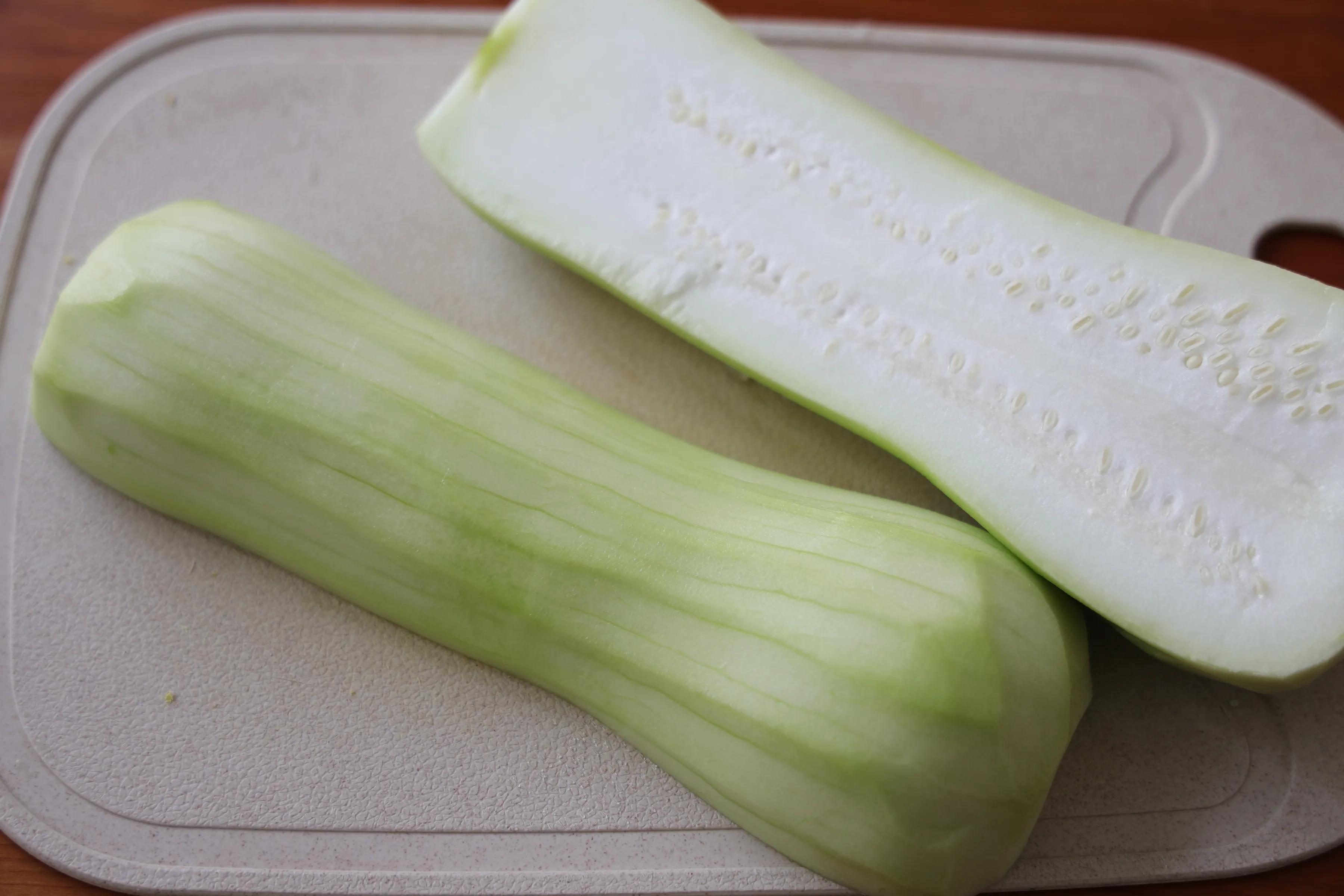 天气热，晚餐多吃这样的素菜，鲜嫩多汁又爽口，多吃也没负担