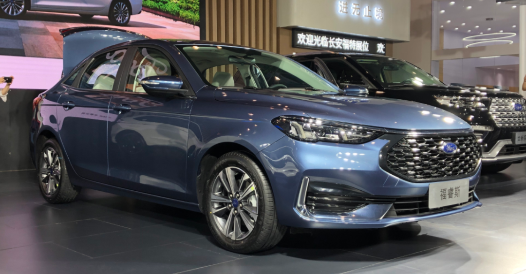 销量过百万,家轿新典范。全新一代福睿斯西区上市9.08万元起