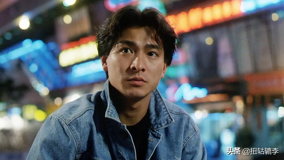 刘德华云演唱3首情歌致敬白衣天使，德才兼备的