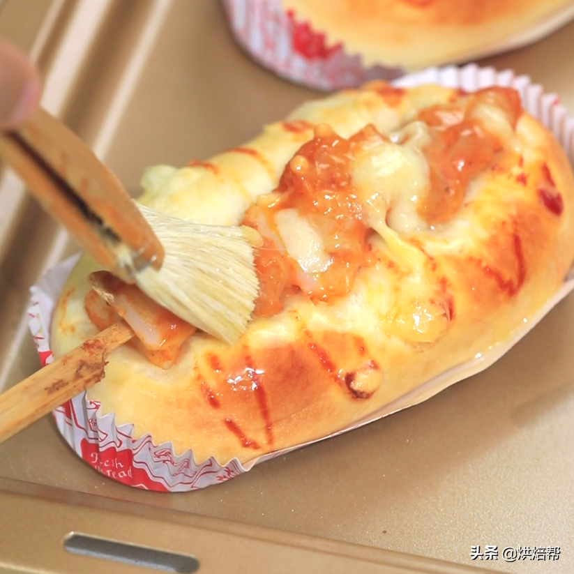 爱吃肉的一定要试试这款面包，咬上一口满满的肉块，幸福感爆棚