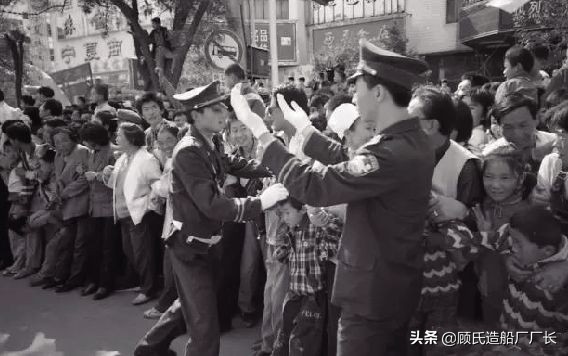 追凶五年、杀人姐弟终伏法，92年柳州铁路局2.17杀人碎尸案侦破记