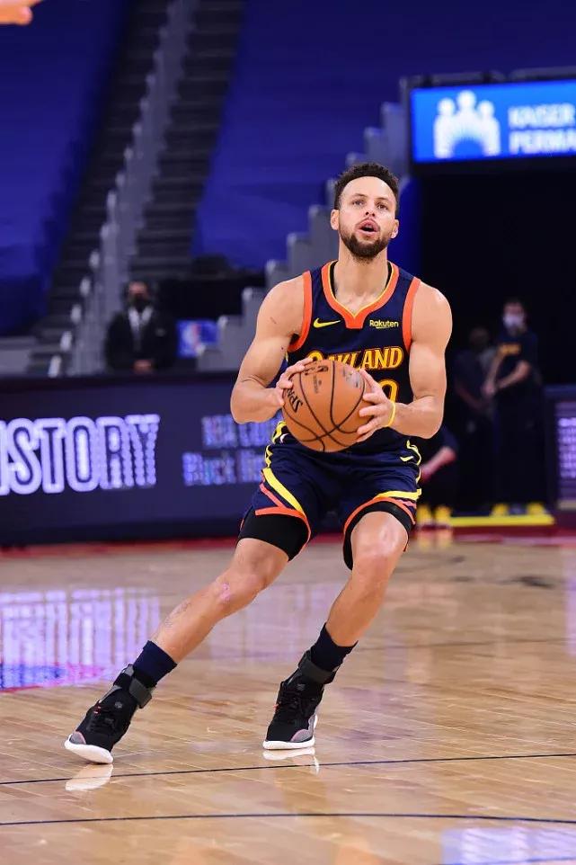 Drop out western before 8! In the library 7 write down 3 minutes + save Trojan hard 38 minutes to meet with 3 people encircle and suppress too plunge into a heart