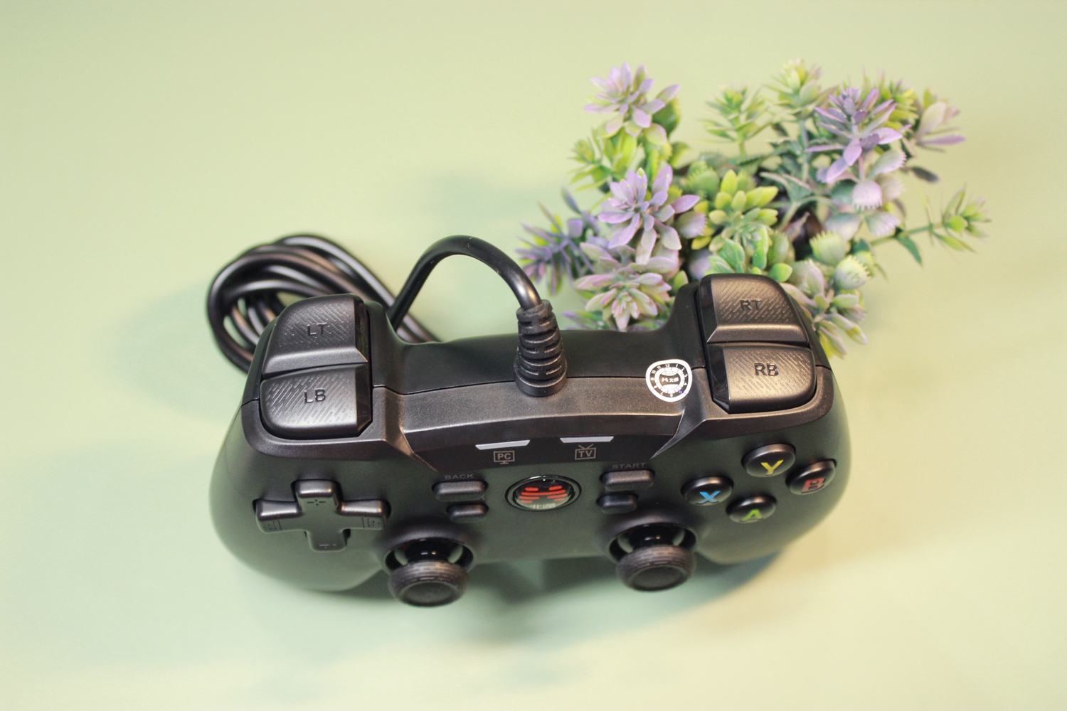 不足百元的游戏手柄北通蝙蝠4带给你惊喜的游戏体验