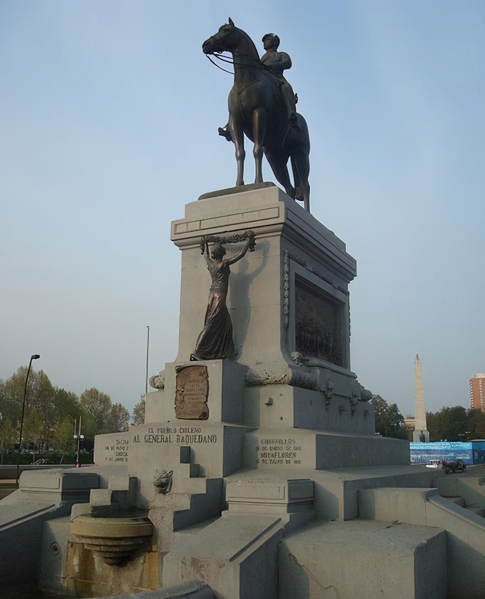 智利民眾請願建造兵長利威爾銅像，以此來紀念最強的人類戰士