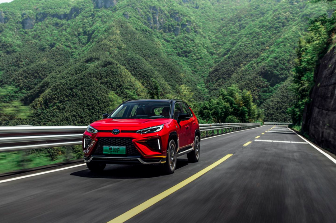 30万、300多匹、一箱油上千公里，威兰达高性能版傲视同级