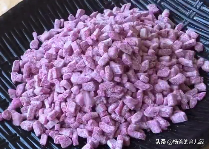 Add 2 eggs to dragon fruit to make pimple soup too delicious, delicious and nutritious, especially for children