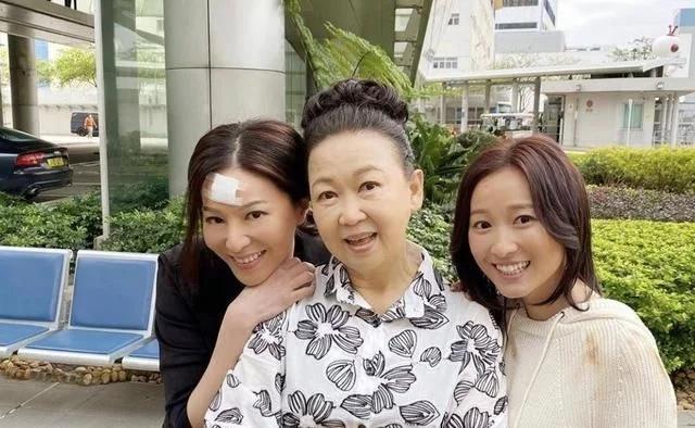 《陀枪师姐》重拍，女主滕丽名三段感情都被骗，如今转正终获幸福