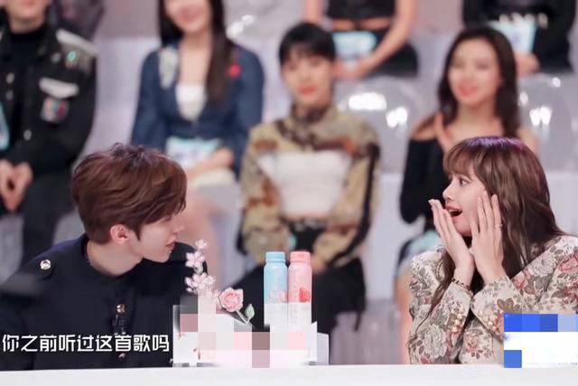 Lisa《青你2》视频截图引热议,被吐槽脱离韩式滤镜嘴大颜值下降