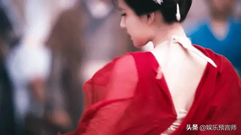 这是我见过最迷的热搜，是中国观众眼光低了，还是演员脸皮厚了？