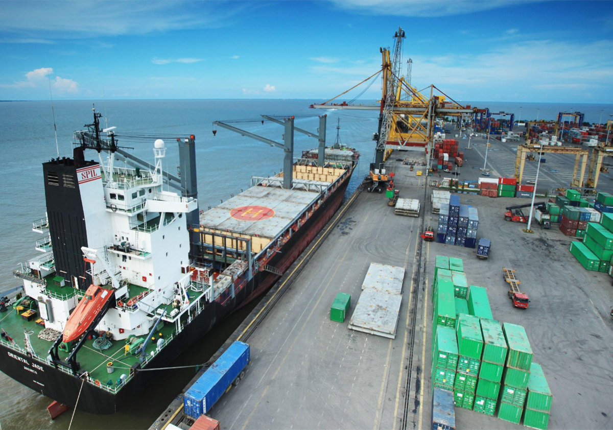 集裝箱又墜海！ 中美航線上事故頻發，原因究竟是什麼？