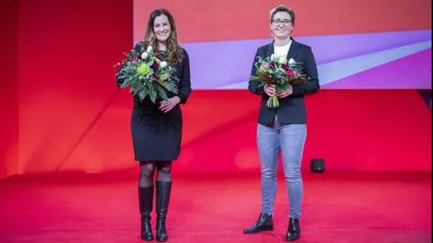 东德人正在怀念共产党