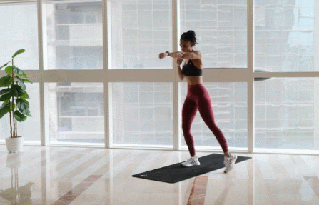 賈靜雯一直堅持健身，被英國媒體稱贊：外表比實際年齡小一板