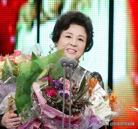 韩国的老戏骨韩惠淑69岁依然是优雅的美女。上了年纪还是美人。