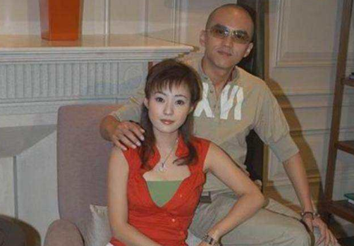 闪婚又闪离的郝蕾，35岁嫁刘烨生双胞胎撞脸新男友，是巧合？