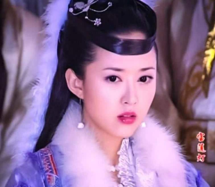 她被称为“最美嫦娥”，年过40岁“再发育”，变