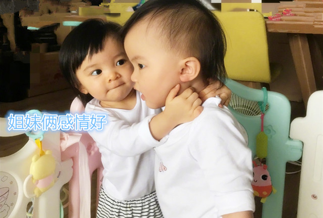 熊黛林晒女儿美照引热议，姐妹俩颜值差距大，