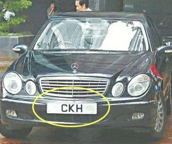 李嘉诚的千万豪宅曝光，这大门一看就有钱，真