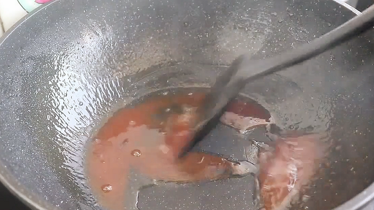 廚師教你紅燒肉的做法，軟糯香甜，肥而不膩，過年吃著真香