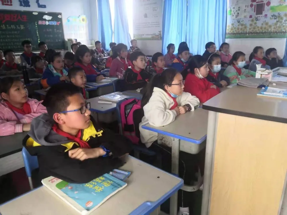 双流区彭镇小学开展少先队党史学习主题队会