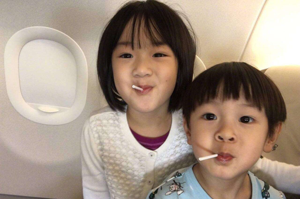 吴尊女儿越长越美，堪称整容式长大，网友：其实早有特征