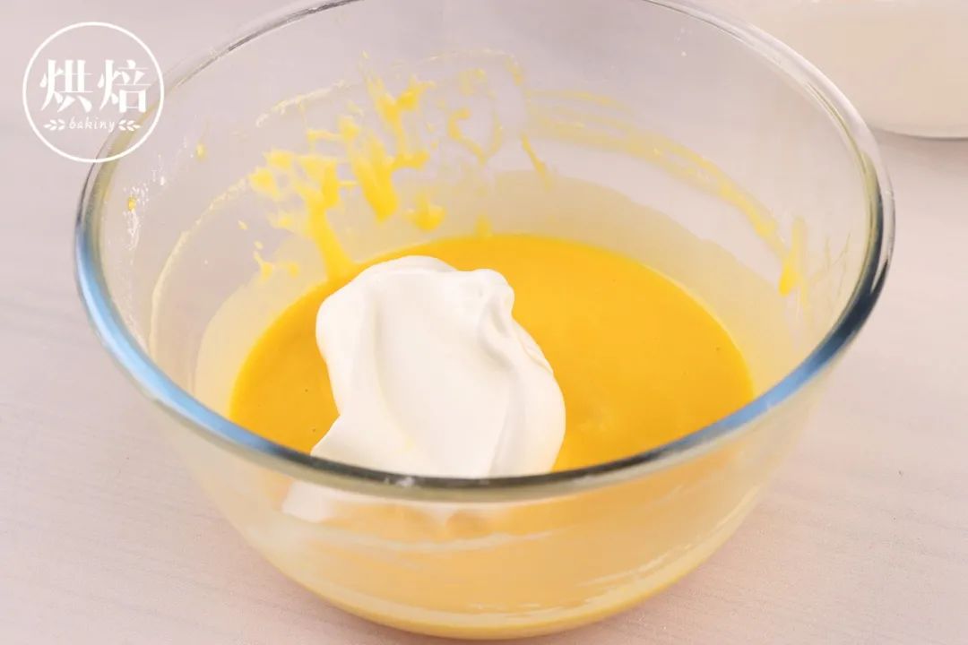 埋进椰香奶油慕斯里的芋泥卷 光看介绍就知道就多好吃了