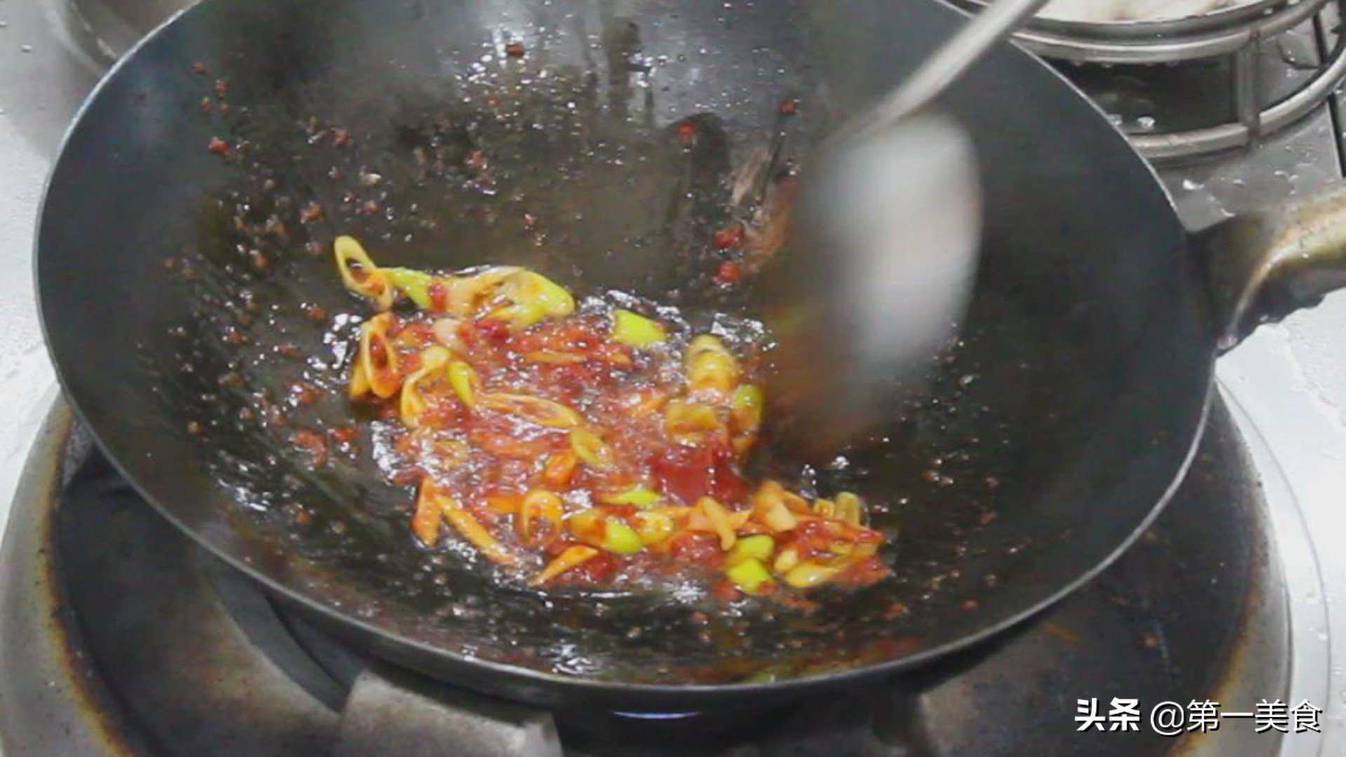 图片[8]-厨师长教你做 番茄鱼 鱼片嫩滑 汤汁鲜美 胃口大开-起舞食谱网