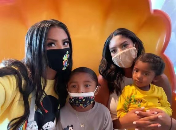 瓦妮莎卸下包袱出游生图曝光！气色红润，他终于找到了自己的幸福