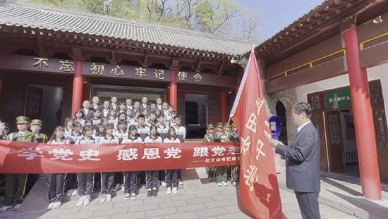 藍田縣玉山中學怎么樣?學習教育主題活動(圖4)