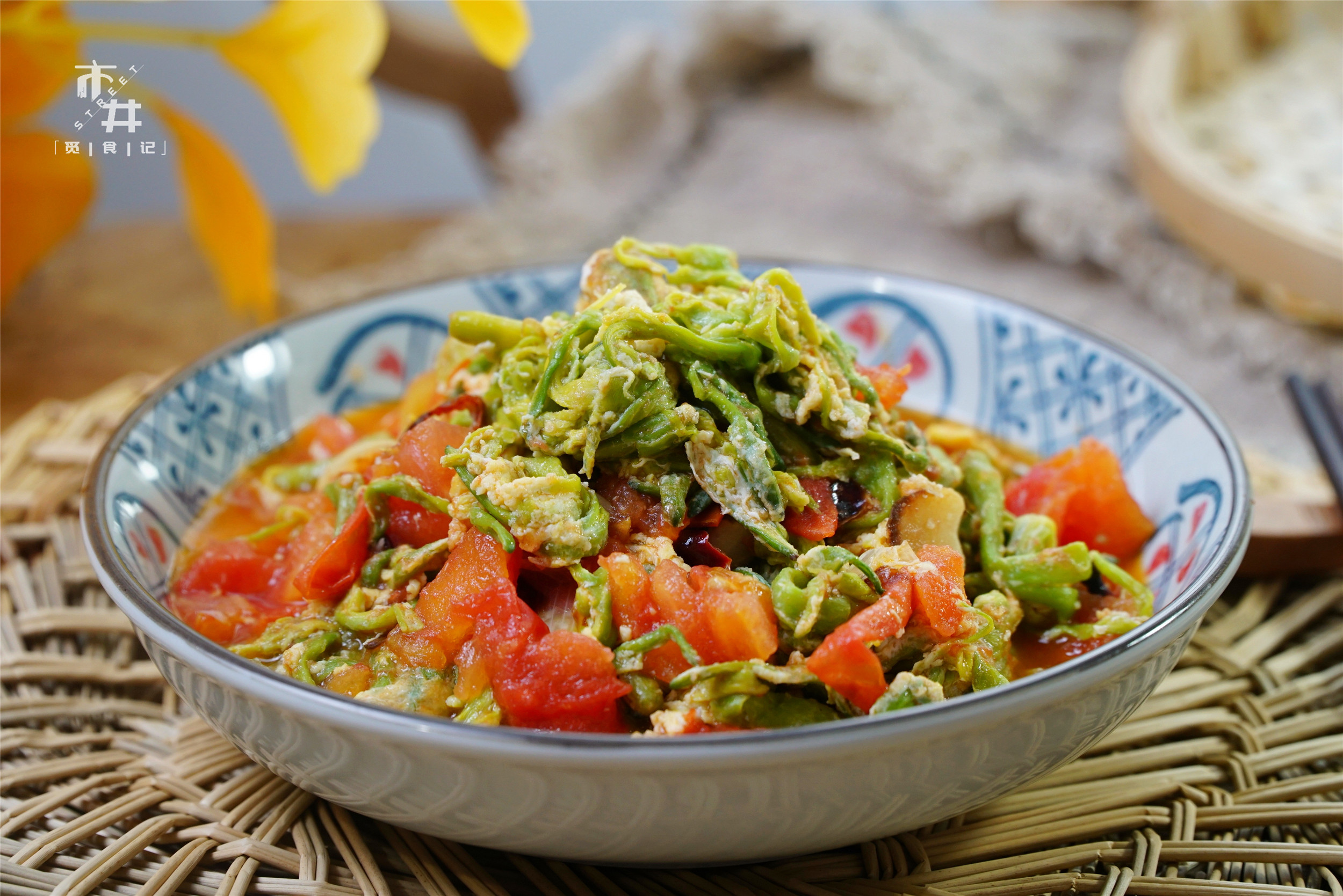 新鲜黄花菜有毒，不要直接吃，炒之前处理2步，