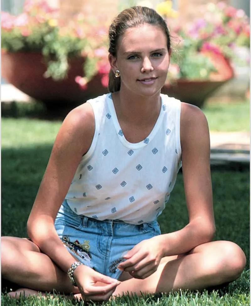 不婚主义单亲妈妈，美貌冠绝世界，怎么把人生