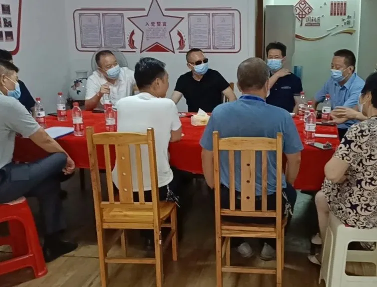 湘潭市人民政府副市长向敏率队督查三湘鑫苑小区疫情防控工作
