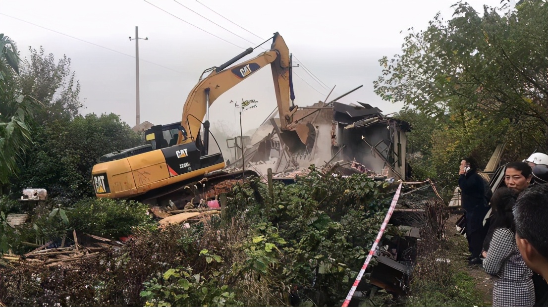 湘潭市优居中心指导岳塘区下摄司大桥匝道项目腾地工作