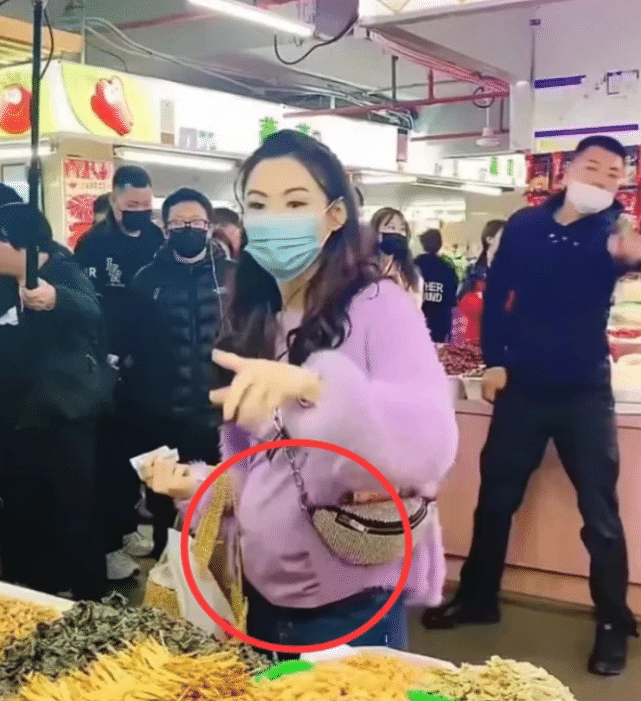 張柏芝回應四胎傳聞，自稱參加浪姐長胖，吐槽報刊男友原型是助理