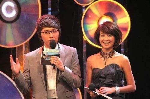 周一围黑粉粉头朱丹：她真的惨不自知吗？不，