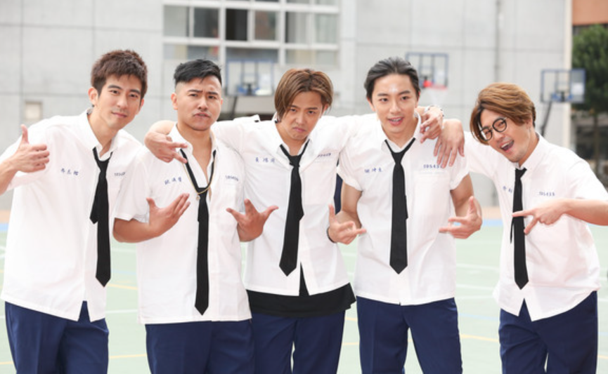 黄鸿升灵堂布置曝光！被白色花朵包围，遗照帅气阳光