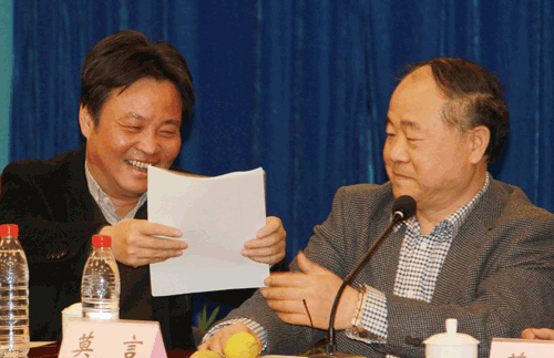 当牙医拔过1万颗牙，靠12万字挣了1550万，莫言：他是残酷的天才