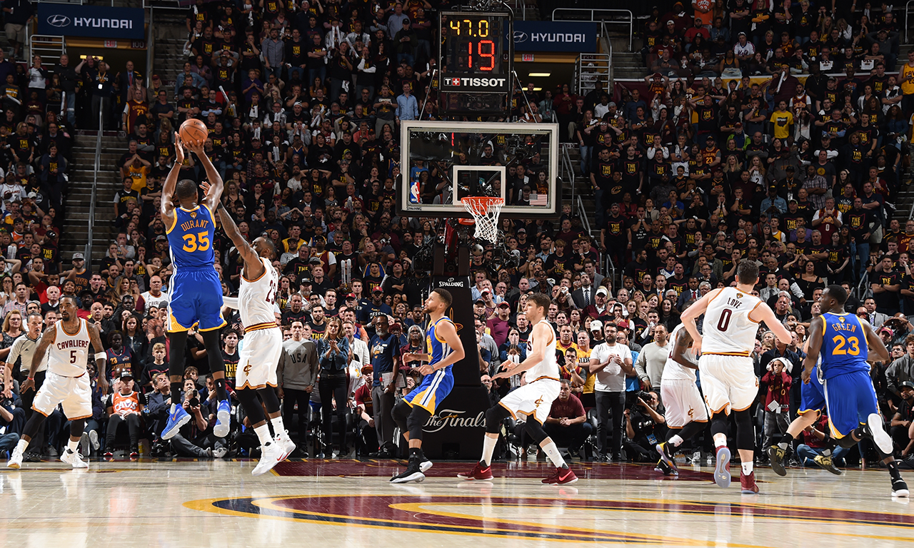 回味经典!2017年NBA总决赛第三场的传奇