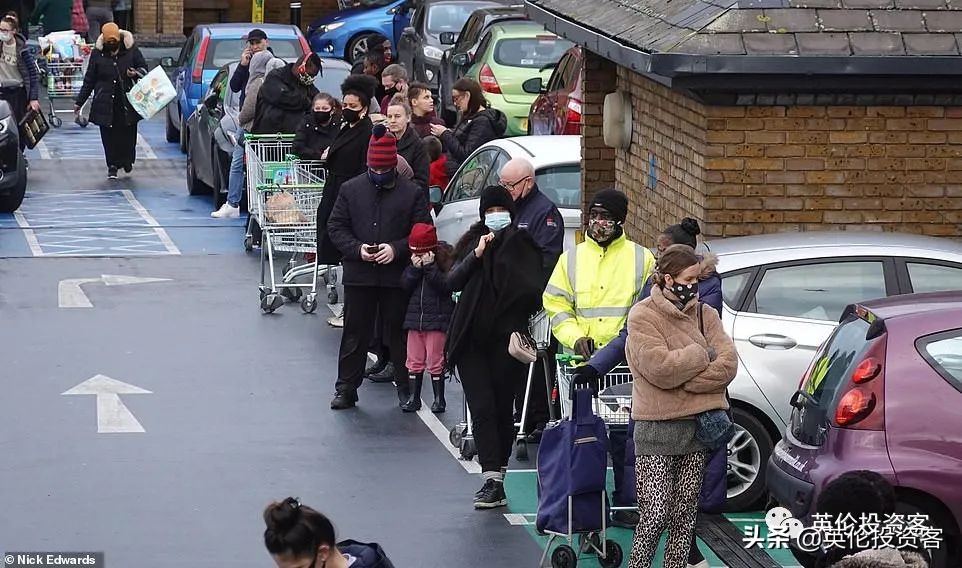 40国禁飞后英国几成疫情孤岛！英美继续通航！中国回应是否断航