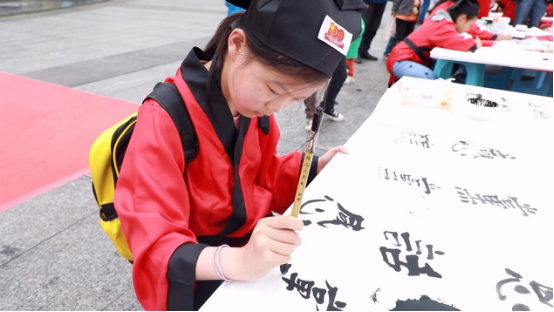 贵州长顺：“丹青长顺·诗翰合璧”——把对祖国的“爱”画出来
