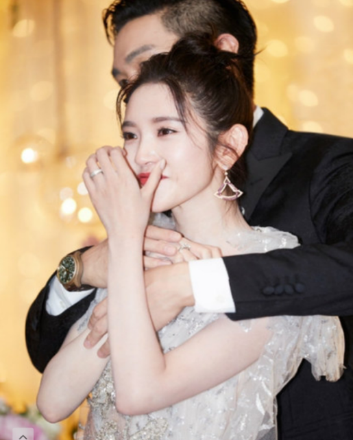 唐艺昕张若昀结婚两周年，摘自家菜做浪漫大餐